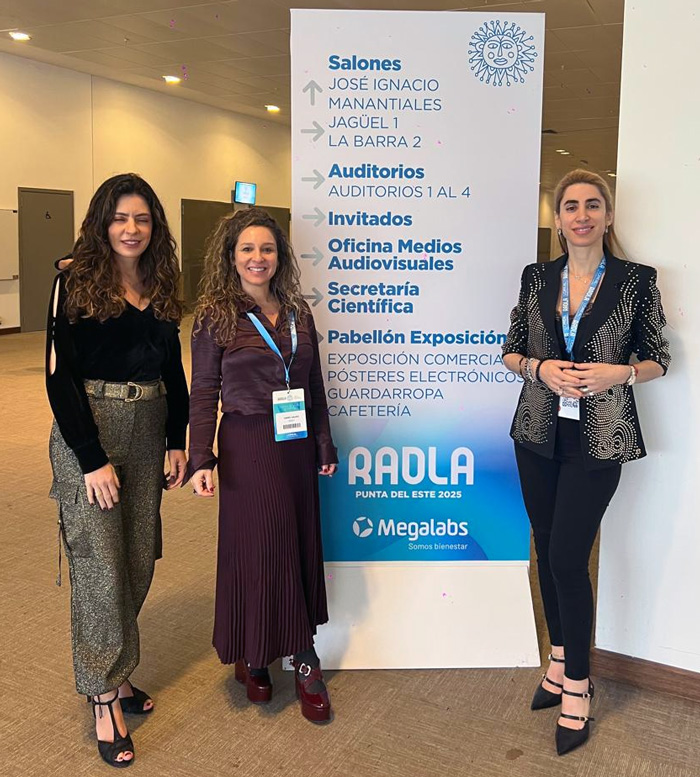 La Dra. Analía Domínguez junto a las doctoras Valeria Pomies (Uruguay) y Daniela Lemes (Brasil).